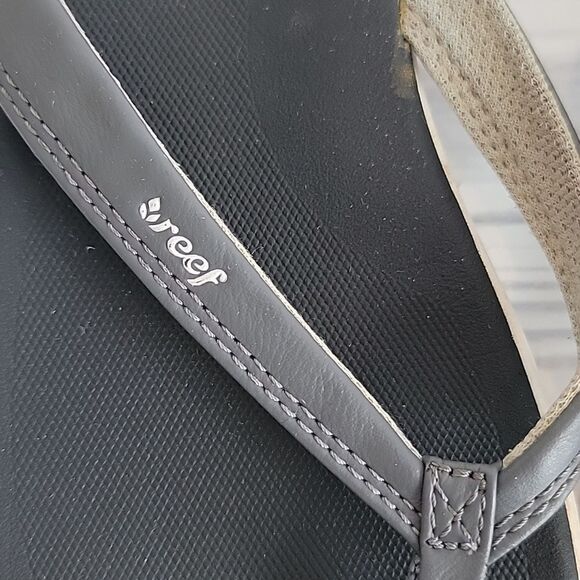 Reef Women's Black Flip Flops Size S - Picture 3 of 9